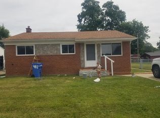 563 Sunningdale Dr, Inkster, MI 48141