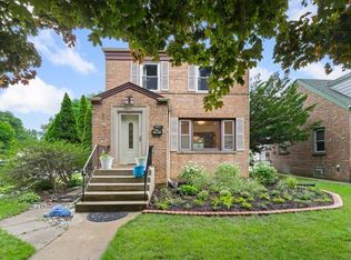 8801 S Utica Ave, Evergreen Park, IL