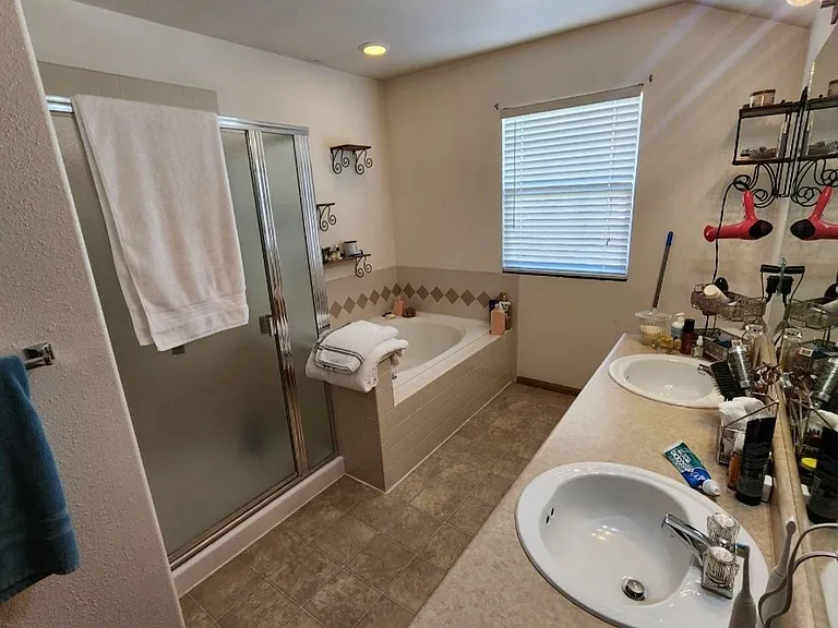 7930 Silver Maple Ln — Photo 8