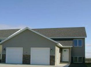 154 Erin Ct UNIT B, Nicollet, MN 56074