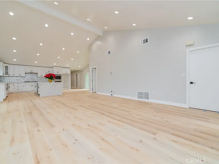 19112 Biddle Dr — Photo 5