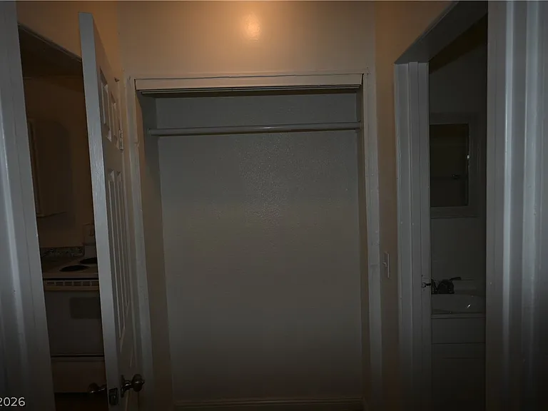 1007 C St #3 — Photo 5