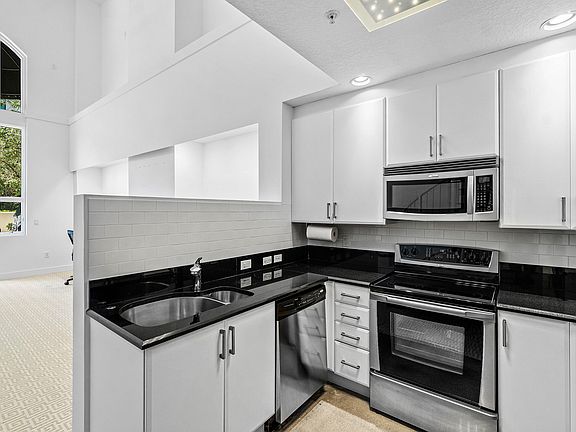 5th image of 701 S Olive Ave APT 119