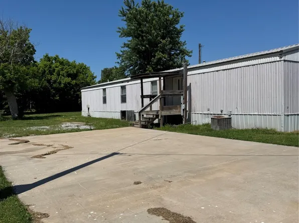 160 E Haynes St, Vinita, OK 74301