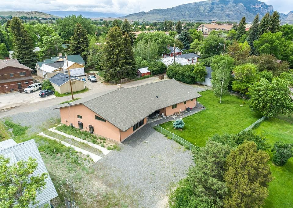 903 10th St, Cody, WY 82414 MLS 10020155 Zillow