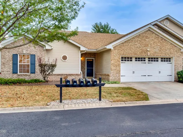 5230 Savannah Springs Dr, Louisville, KY 40219