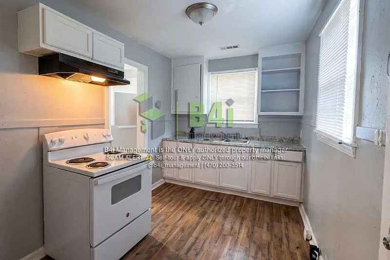 3 bed, 1.0 bath, 942 sqft, $925 — Photo 4