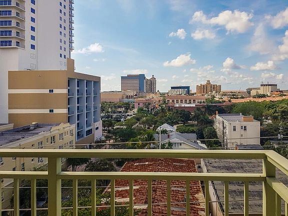 3rd image of 610 Clematis St APT 724