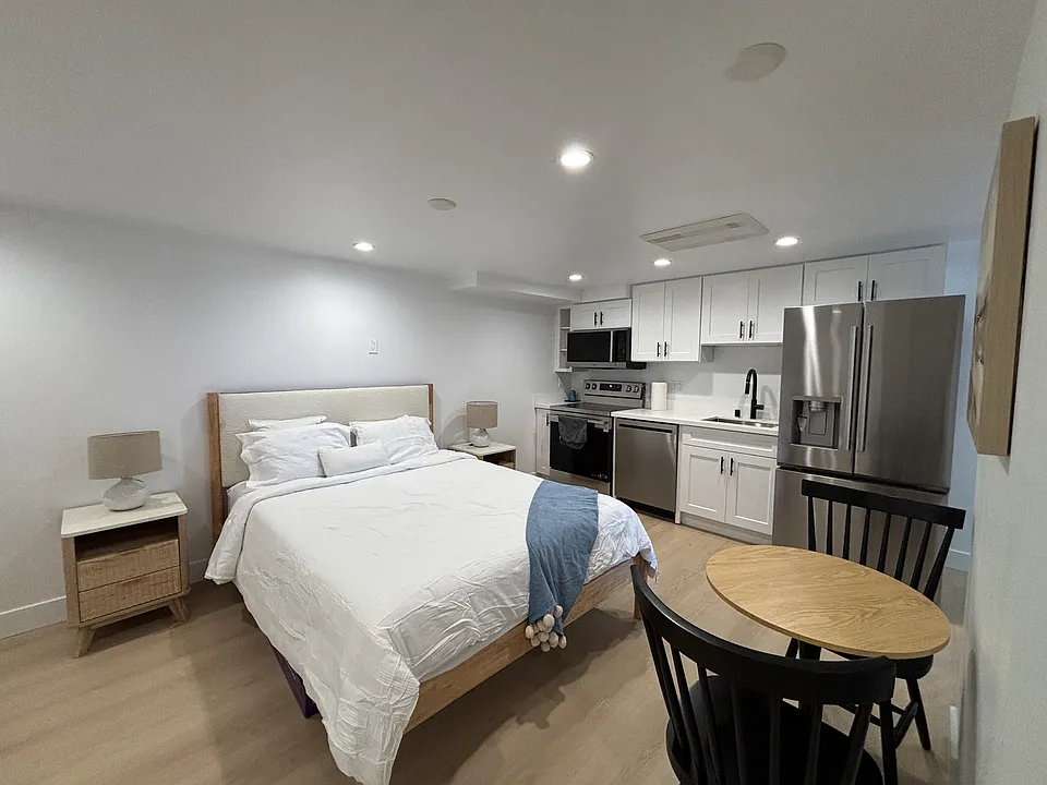 1124 Lakeview Blvd E #5