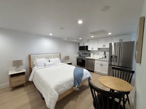 1124 Lakeview Blvd E, Seattle, WA 98102