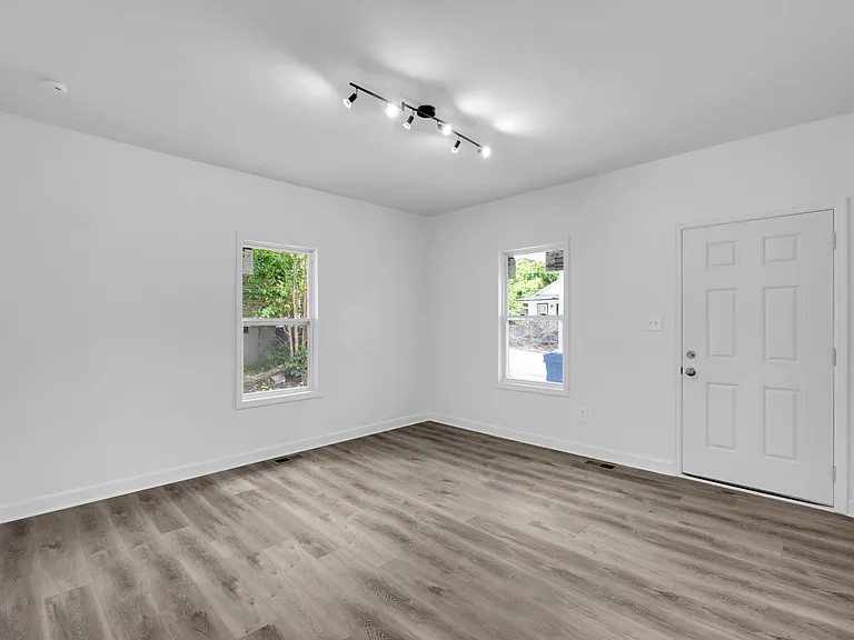 158 Seay St — Photo 8