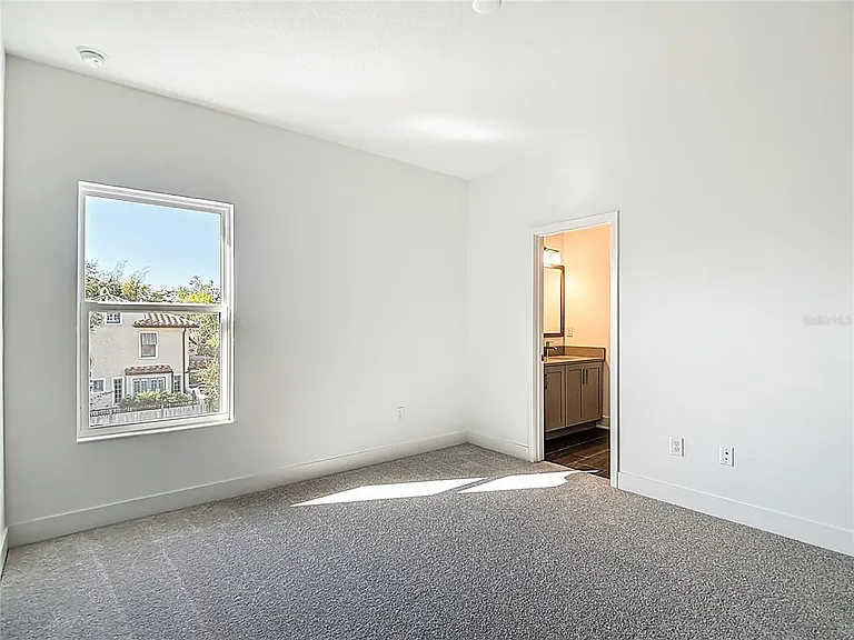 410 S West Shore Blvd — Photo 58