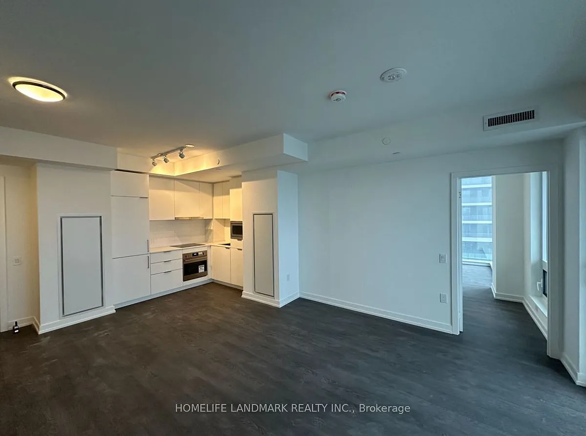 Building Photo - 7 Golden Lion Hts #1308