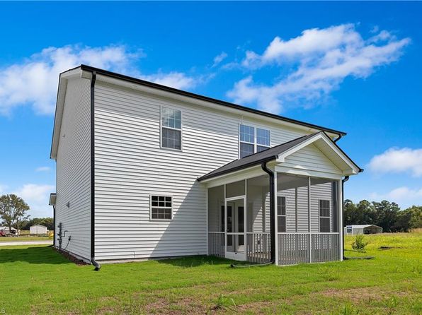 630 Austin Park Dr, Rural Hall, NC 27045