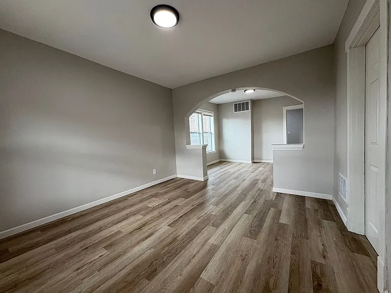 7027 Plateau Ave — Photo 4