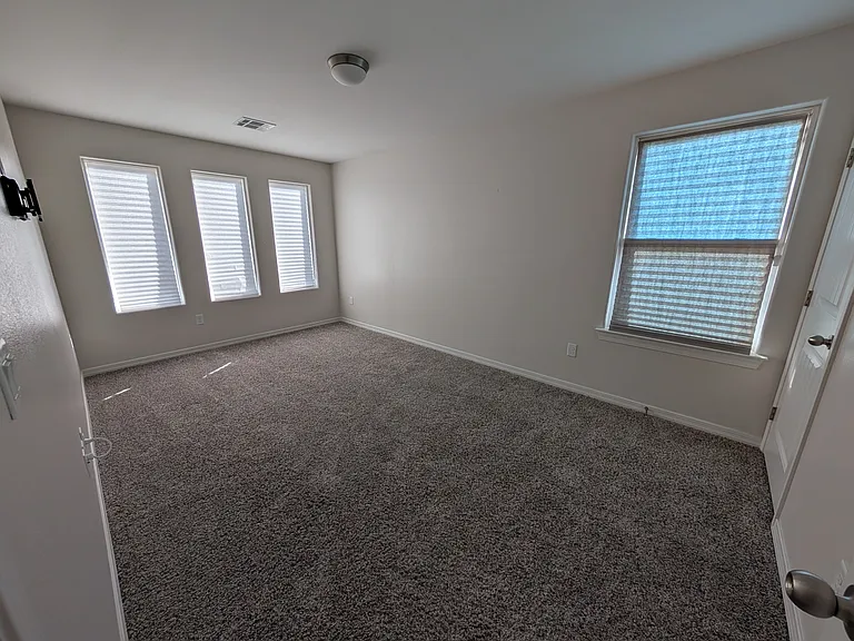 517 La Entrada Cir — Photo 21
