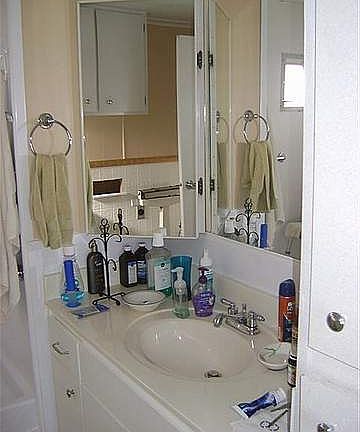 5th image of 853 W Colonial Cir