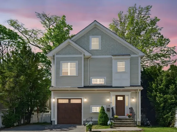 16 Edinboro Ter, Newton, MA 02460