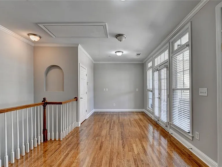 813 Clifton Heights Ln NE — Photo 44