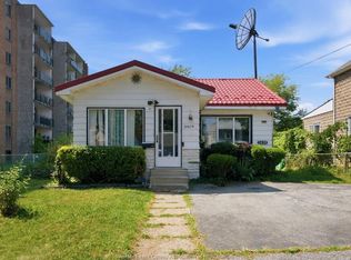 3426 Peter St, Windsor, ON N9C 1J3