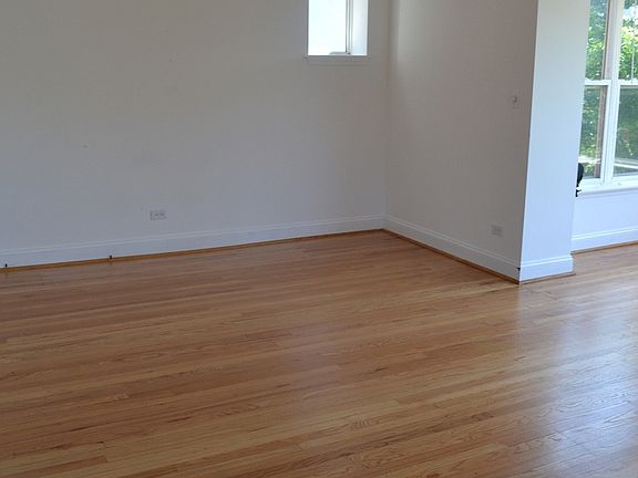 4th image of 4831 N Sawyer Ave APT 3