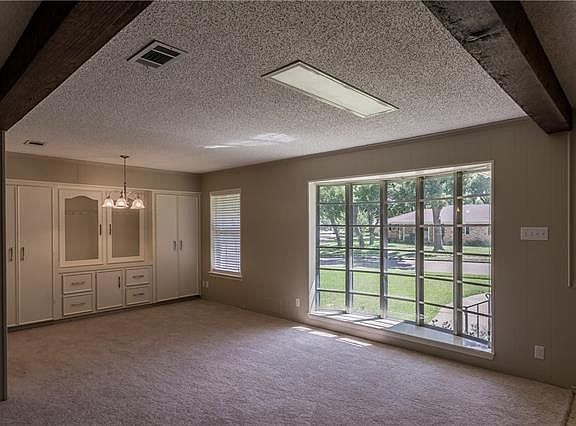 5th image of 2121 Lansdowne Dr