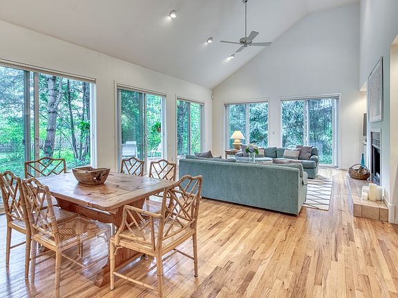 2nd image of 33 Huckleberry Ln