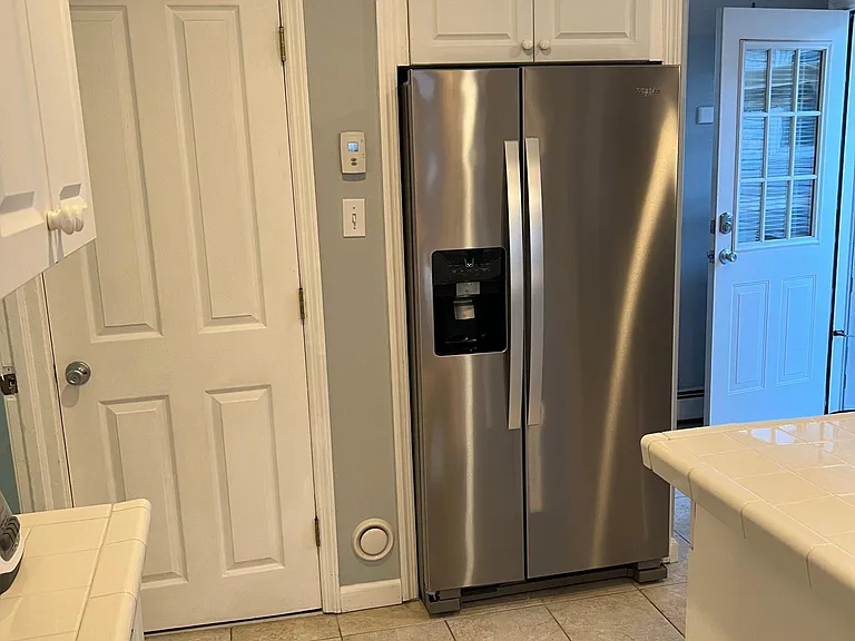 1354 Simpson Ave #1 — Photo 16