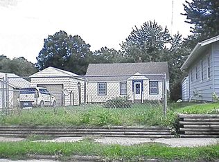 2015 16th St, Rock Island, IL 61201