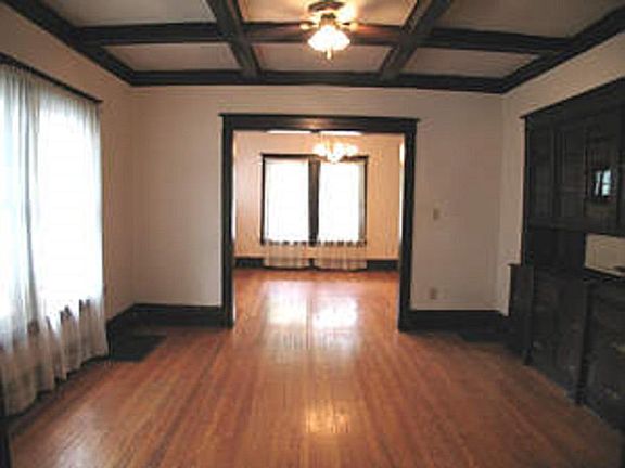 3rd image of 1206 N Elmwood Ave APT A