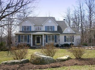 909 George Pitt Dr, Downingtown, PA 19335