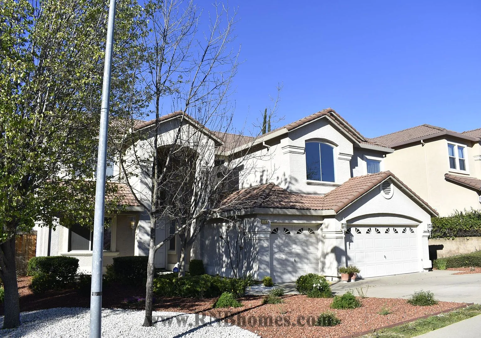 630 Rogers Circle — Photo 2