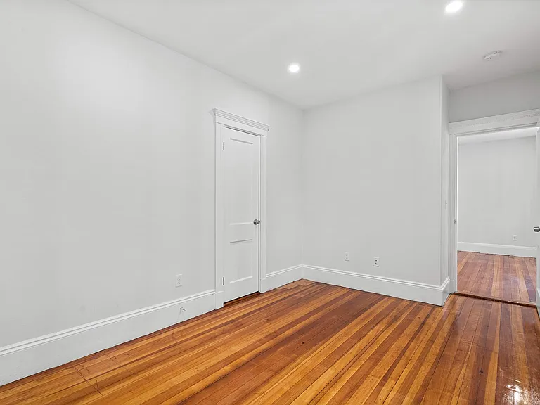 68 Bakersfield St #1 — Photo 11