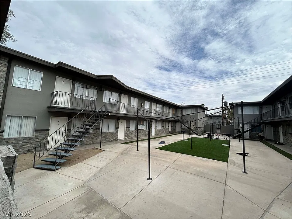 2626 Lynnwood St #1