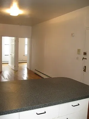 Rented by Tower Brokerage | media 62