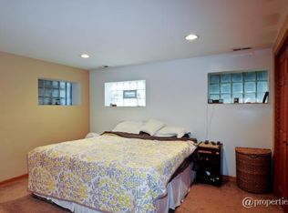 2208 N Kedzie Ave, Chicago, IL 60647