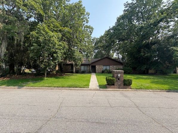 8 Beaver Run Dr