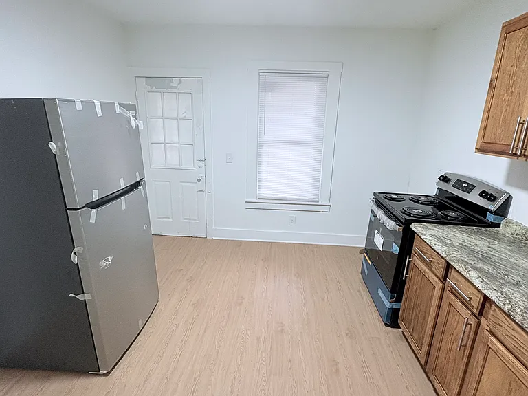82 Malden St #1L — Photo 2