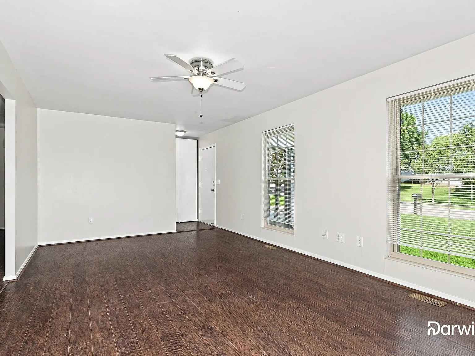 3 bed, 2.0 bath, 1167 sqft, $2,080 — Photo 4