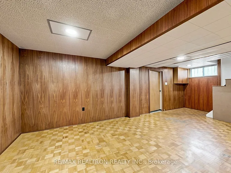 398 Connaught Ave — Photo 30