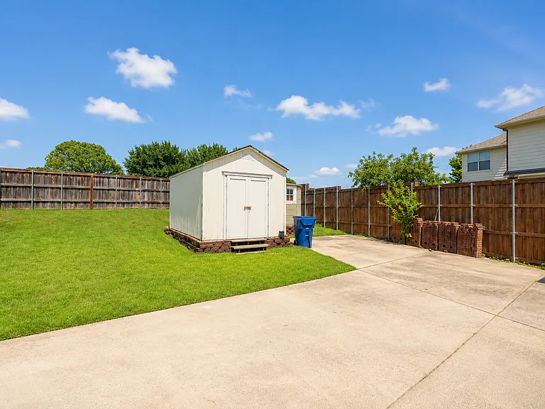 10057 Wyndbrook Dr — Photo 3
