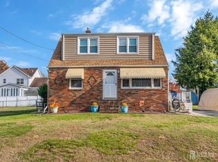 61 Parkside Ave, Piscataway, NJ 08854