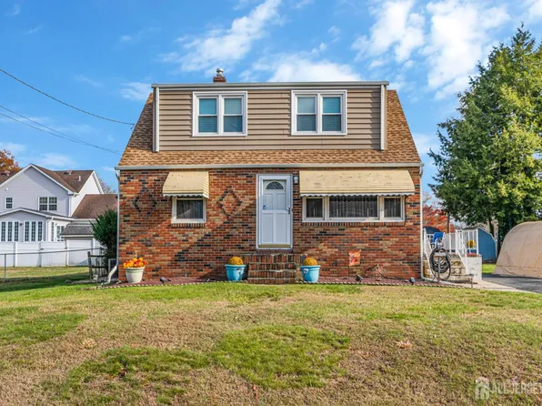 61 Parkside Ave, Piscataway, NJ 08854