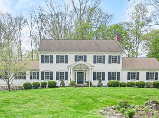61 Bittersweet Ln, New Canaan, CT 06840