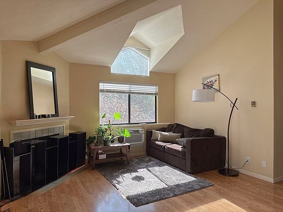 2nd image of 178 Sunwood Meadows Pl