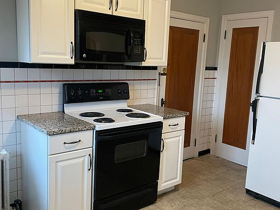 5th image of 3805 Eileen Dr