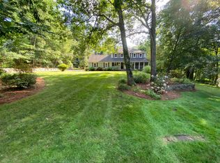 12 Beechwood Rd, Hudson, NH 03051