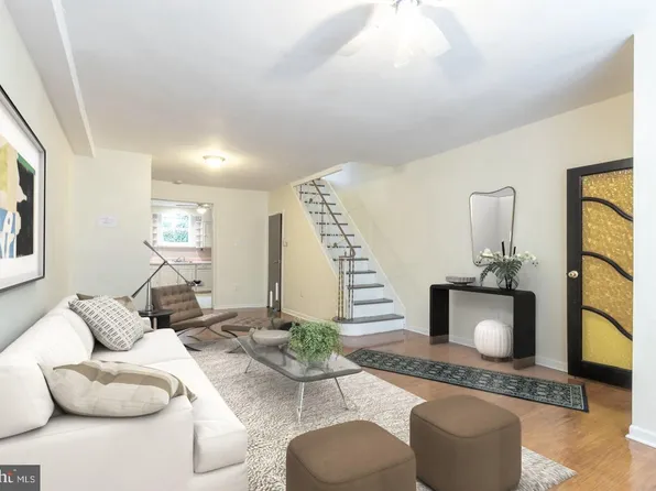 1528 S Iseminger St, Philadelphia, PA 19147