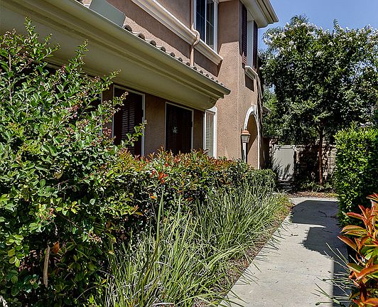 2nd image of 23868 Toscana Dr