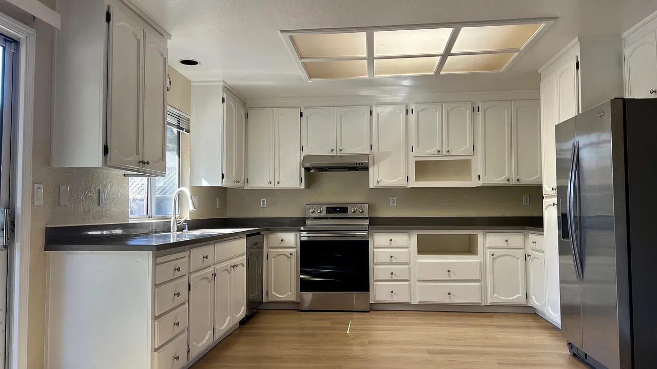 17980 Los Olivos Dr — Photo 2